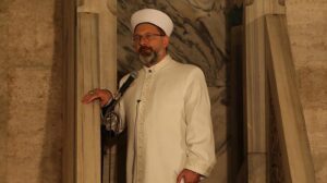 Ali Erbaş’tan Süleymaniye Camii’nde İngilizce hutbe