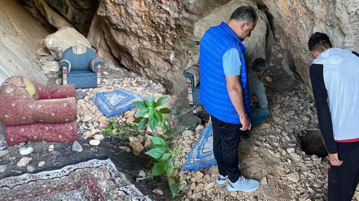 Definecilerin mağara hayatı şoke etti! Gece kazı gündüz keyif