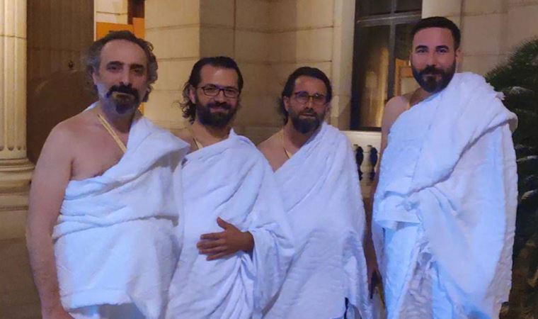 Devletin uçağıyla umre yapan gazeteciler