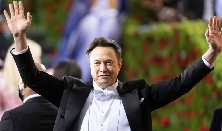 Elon Musk, Twitter’ın şirket ve hükümetler için ücretli olabileceğini açıkladı