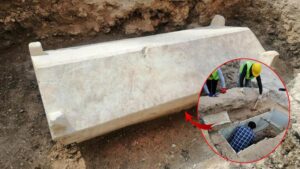 İstanbul’da tarihi keşif! Aynı mezardan çıkan erkek ve kadın iskeletlerinin sırrı