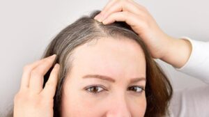 İşte beyazlayan saçı eski rengine döndürmenin yolu!