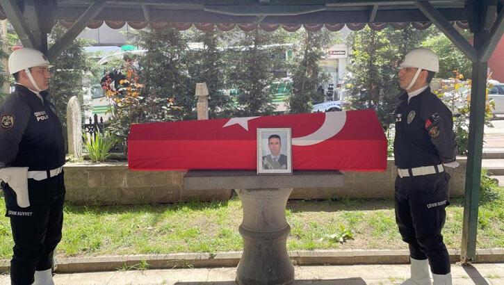 Kalp krizi geçiren polis memuru son yolculuğuna uğurlandı