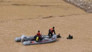 Oltu Çayı’nda kaybolan babayı arama çalışmalarında 13’üncü gün
