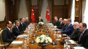 On soruda politik bir savaş şirketi SADAT