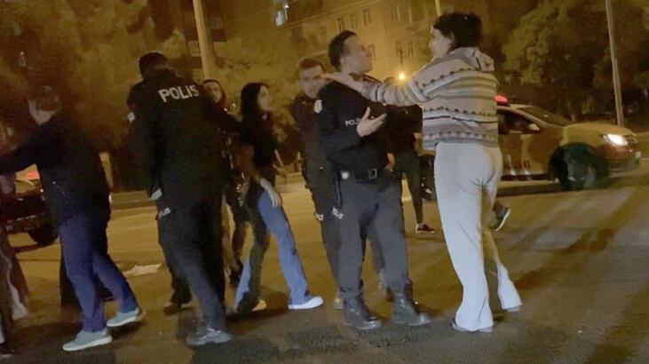 Önce erkekler sonra kadınlar! Tekme ve yumruklar havada uçuştu