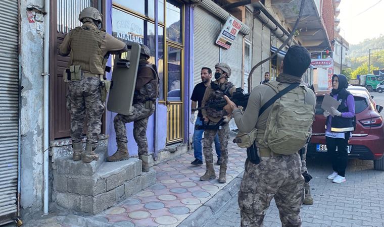Osmaniye’de ‘torbacı’ operasyonu: 9 gözaltı