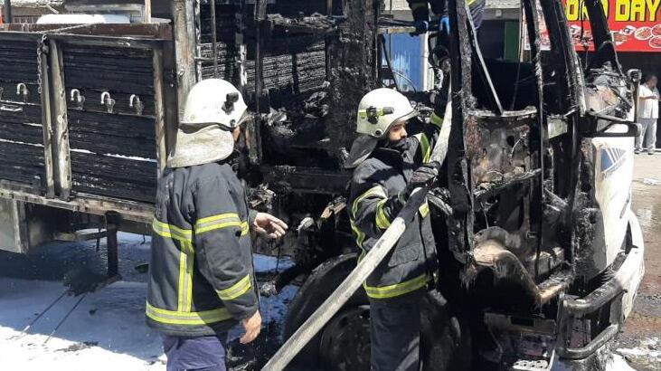 Oto sanayi sitesinde oksijen tüpü patladı: 2 ağır yaralı