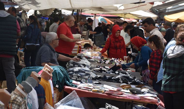 Pazarcı esnafı isyan etti: Bende üç çocuk var, bayram kıyafeti almadım