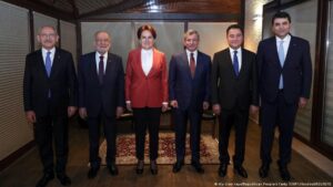 Siyaset ısınıyor, muhalefet sahaya iniyor