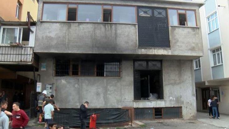 Sultanbeyli’de 2 katlı tekstil atölyesinde yangın