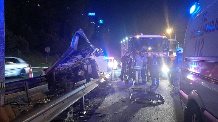 TEM Otoyolu’nda bariyerlere çarpan otomobilin sürücüsü hayatını kaybetti