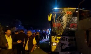 TEM’de bir minibüs ve iki yolcu otobüsü zincirleme kazaya karıştı: 4 yaralı