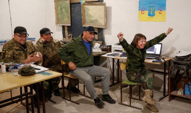 Ukraynalı askerler Eurovision birinciliğini kutladı. ‘Eurovision birinciliği, Rusya’ya karşı kazanılacak zaferin habercisi’