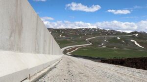 Van’ın İran sınırında 40 kilometrelik duvar örüldü