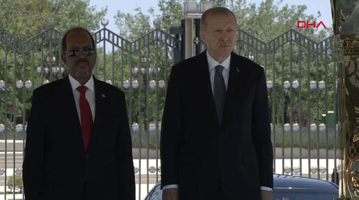 Somali Cumhurbaşkanı Mahmud, Ankara’da! Erdoğan törenle karşıladı