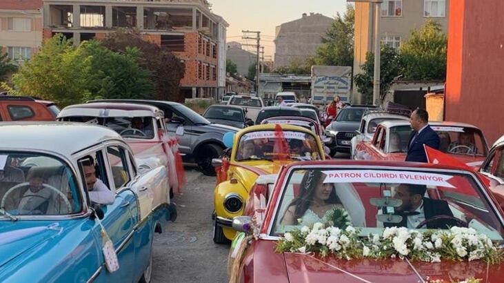 35 antika araçla düğün konvoyu! Gören hayran kaldı