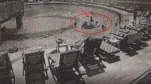 5 yıldızlı otelin havuzunda iğrenç taciz! Kız kardeşler dehşeti yaşadı