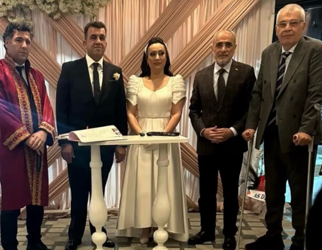 Dörtdudak çiftinin nikah şahidi, Cumhurbaşkanı Başdanışmanı Yalçın Topçu oldu