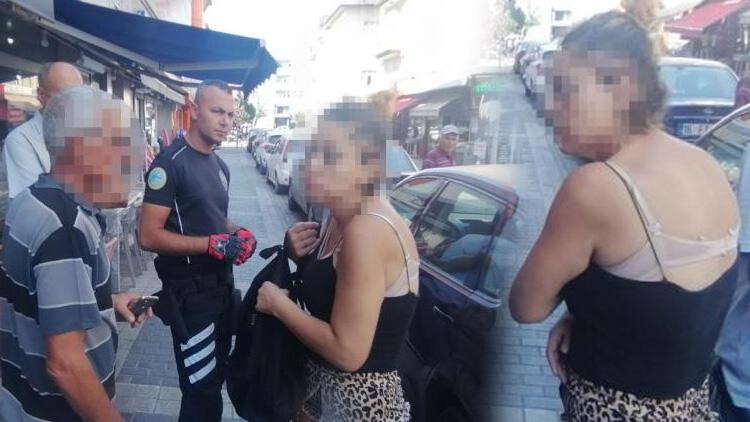 ‘Acil görüşme yapmam lazım’ diyerek telefonla kayboldu! Şoke eden savunma