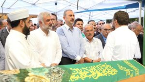 AK Parti İstanbul İl Başkanı Kabaktepe’nin annesi toprağa verildi