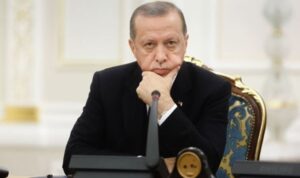 AKP’li Işık’ın yumruklu saldırısı: Siyasetin gündemine oturan saldırıya Erdoğan sessiz