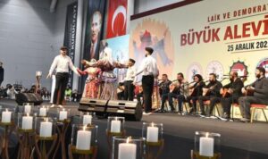 Aleviler, ‘eşit yurttaşlık’ talebiyle büyük kurultayda buluştu: ‘Boyun eğmeden yaşamak istiyoruz’