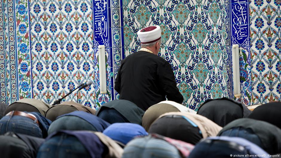 Almanya Türkiye’den imam gönderilmesine son verecek