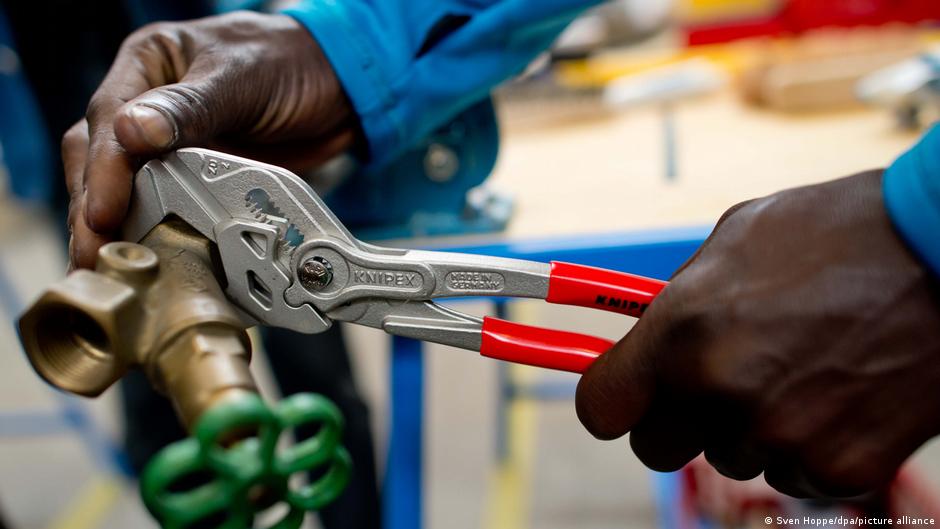 Almanya’ya göçün önü açılıyor