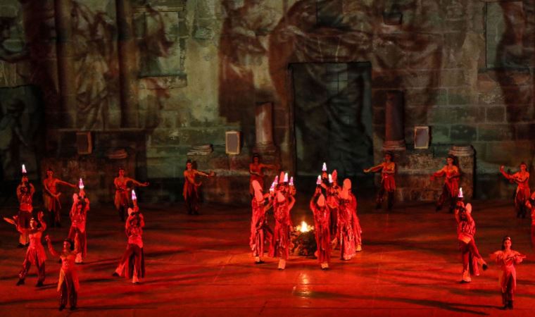 ‘Anadolu Ateşi’, Gürcistanlı çocuklarla sahneye çıktı