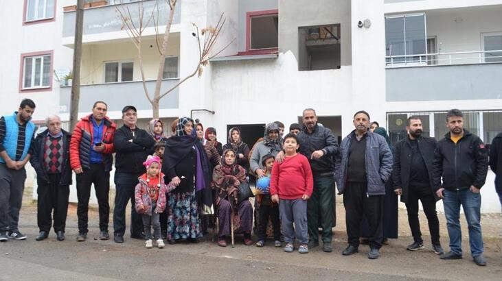 Apartman sakinlerine büyük şok! ‘Parasını ödediğimiz dairelere haciz geldi’