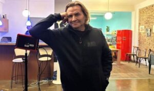 Armağan Çağlayan isyan etti: ‘Ağlayarak arıyorlar’