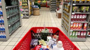 Asgari ücretle açlık sınırı arasında fark 376 TL