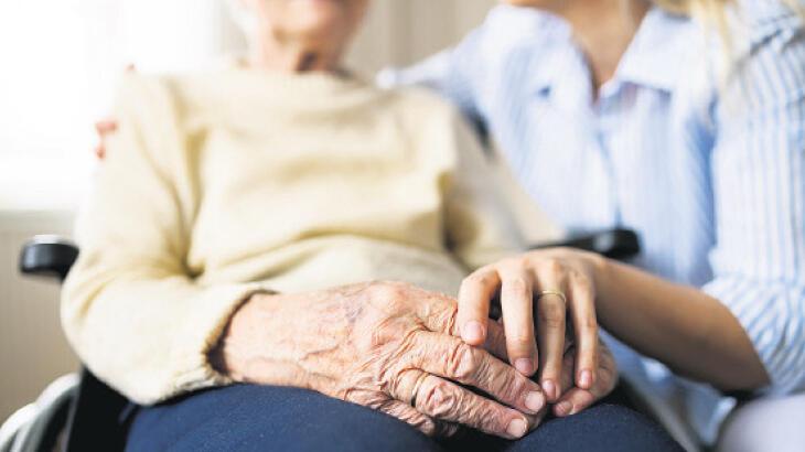 ‘Aşırı korumacılık yaşlılara zarar verdi’