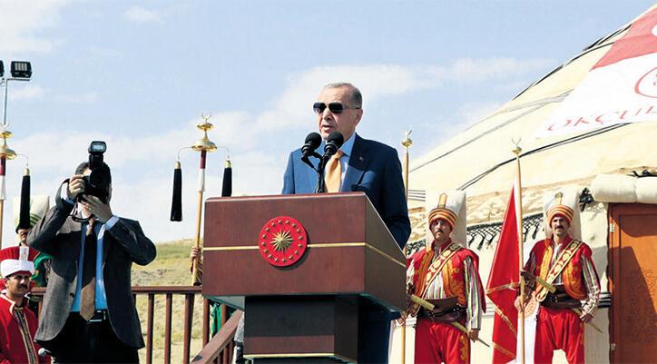 ‘Asırlara bedel eserler ürettik’