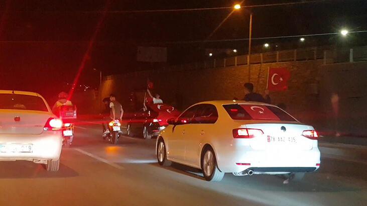 Asker uğurlama konvoyunda tehlikeli yolculuk kamerada!