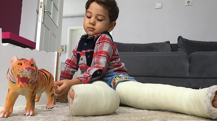 Bacakları alçıdaki SMA’lı Sefa’nın gen tedavisi için kilo riski