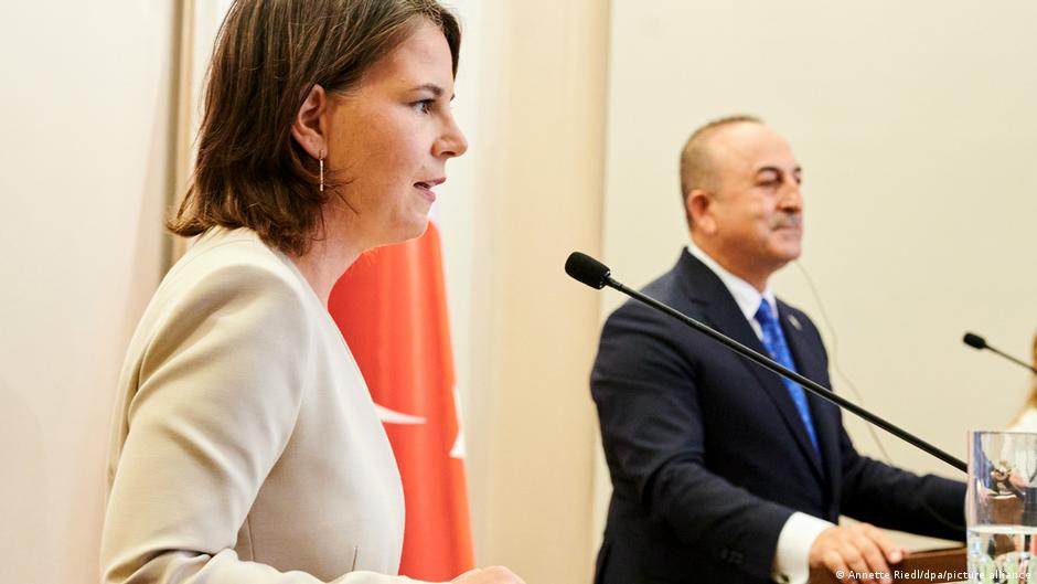 Baerbock’un Türkiye gezisi neden tartışma yarattı?