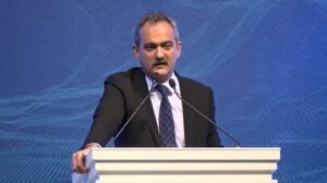 Bakan Özer: Bazı okul yöneticilerimiz 1 TL bile harcamamışlar, muhtemelen haberleri yok
