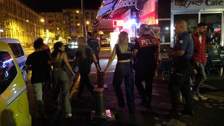 Balıkesir’de hareketli gece!  Polis kavgayı güçlükle ayırdı