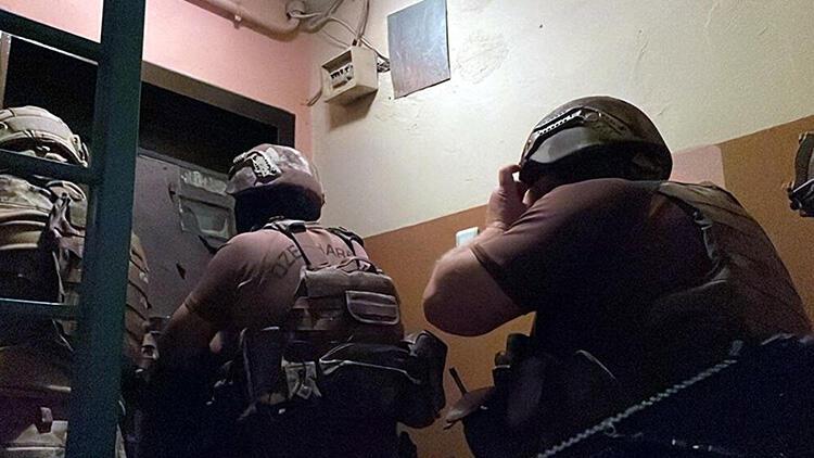 Balıkesir’de ‘Köküne Kadar Kurutma’ operasyonu! 59 kişi gözaltına alındı