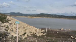 Bodrum barajlarında su seviyesi düştü! Eski İzmir kara yolu gün yüzüne çıktı