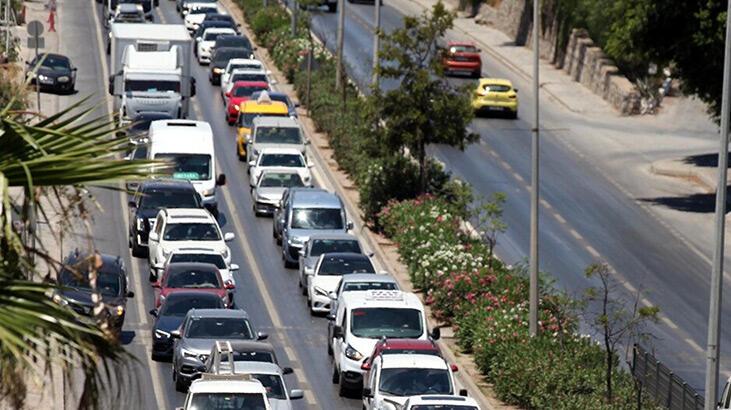 Bodrum’dan tatil dönüşü trafik manzaraları