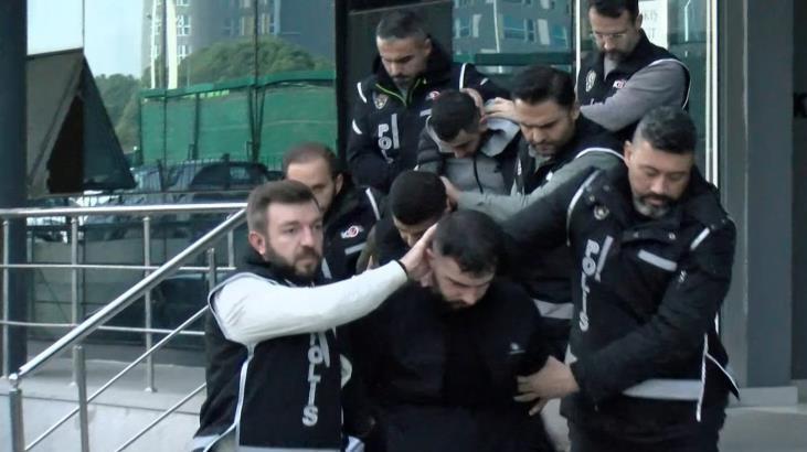 Bursa’da dev baskın! Çocuklara kuryelik yaptırdılar