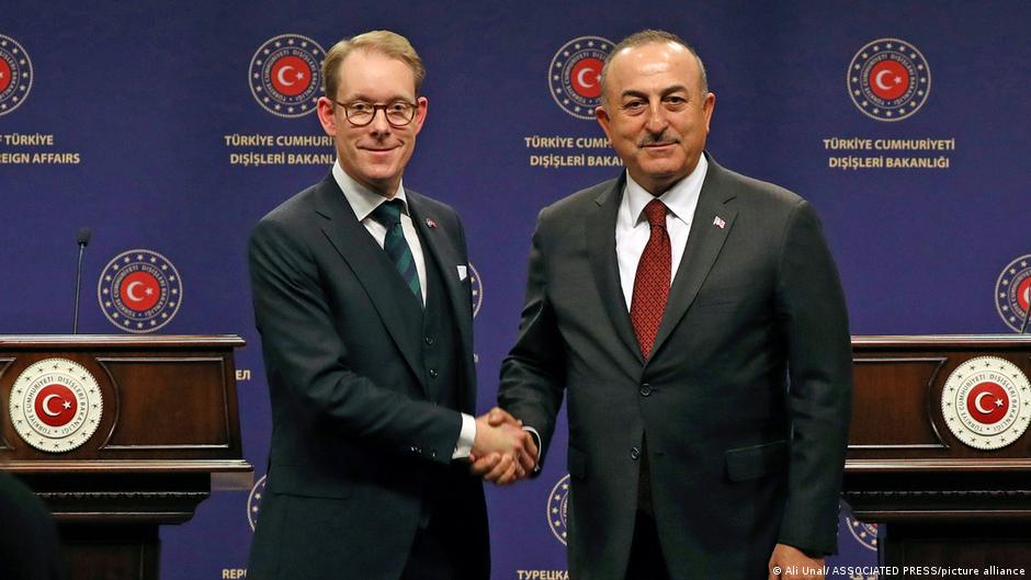 Çavuşoğlu: Keneş kararı İsveç’le atmosferi zehirledi