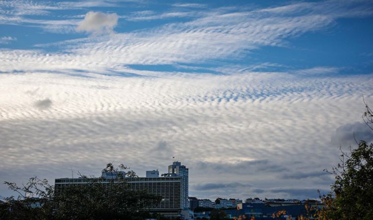 ‘Cirrocumulus’ bulutları görsel şölen oluşturdu