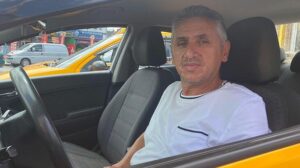 Çocukluk arkaşına kefil oldu, haczedilen taksisini 4 yıl sonra geri aldı