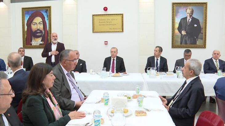 Cumhurbaşkanı Erdoğan, Şahkulu Sultan Dergahı ve Cemevi’ni gezdi