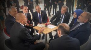 Cumhurbaşkanı Erdoğan’dan Prag’da baş döndüren diplomasi trafiği