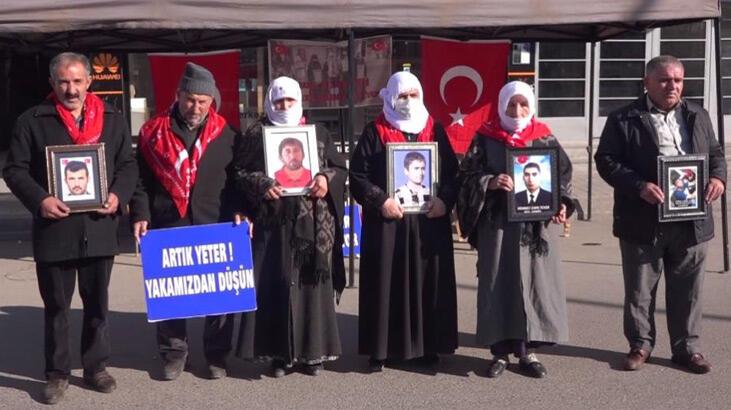 Dağdaki oğluna seslenen anne: ‘Artık evlat hasretine dayanamıyoruz’